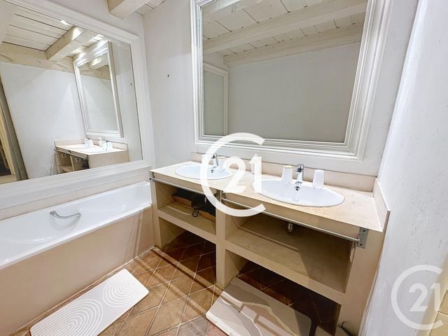 maison à louer - 5 pièces - 231.7 m2 - JUILLAC LE COQ - 16 - POITOU-CHARENTES - Century 21 Xso Immobilier