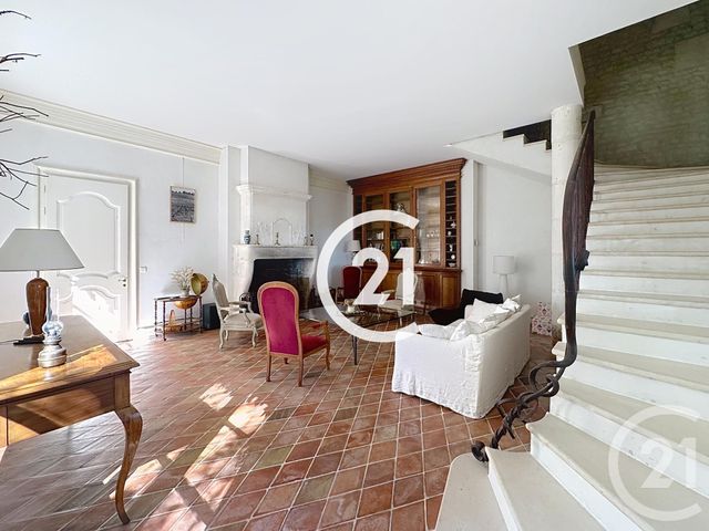 maison à louer - 5 pièces - 231.7 m2 - JUILLAC LE COQ - 16 - POITOU-CHARENTES - Century 21 Xso Immobilier