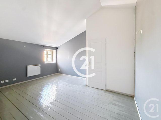 maison à louer - 5 pièces - 125.5 m2 - ST PREUIL - 16 - POITOU-CHARENTES - Century 21 Xso Immobilier