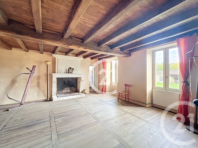 maison à vendre - 6 pièces - 243.0 m2 - GRAVES ST AMANT - 16 - POITOU-CHARENTES - Century 21 Xso Immobilier