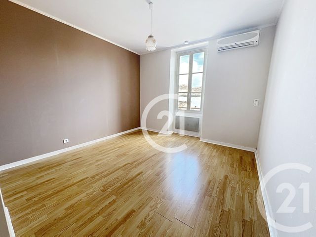 maison à louer - 7 pièces - 181.3 m2 - JARNAC - 16 - POITOU-CHARENTES - Century 21 Xso Immobilier