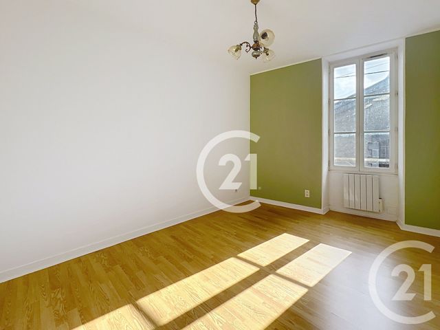 maison à louer - 7 pièces - 181.3 m2 - JARNAC - 16 - POITOU-CHARENTES - Century 21 Xso Immobilier