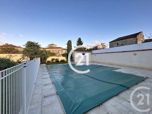 maison à vendre - 5 pièces - 174.0 m2 - SIGOGNE - 16 - POITOU-CHARENTES - Century 21 Xso Immobilier