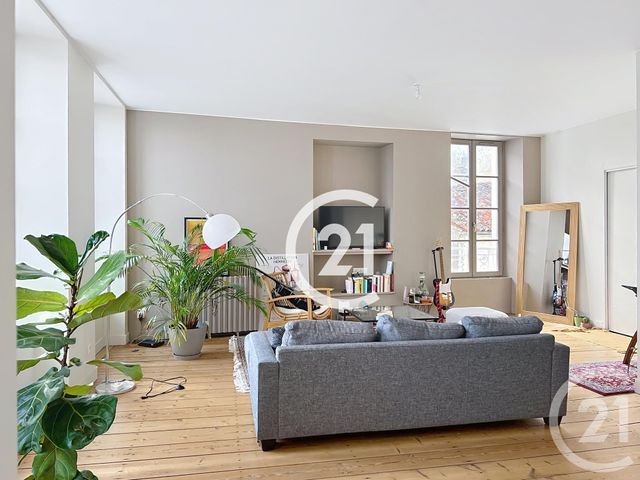 Appartement F2 à louer - 2 pièces - 73.5 m2 - JARNAC - 16 - POITOU-CHARENTES - Century 21 Xso Immobilier