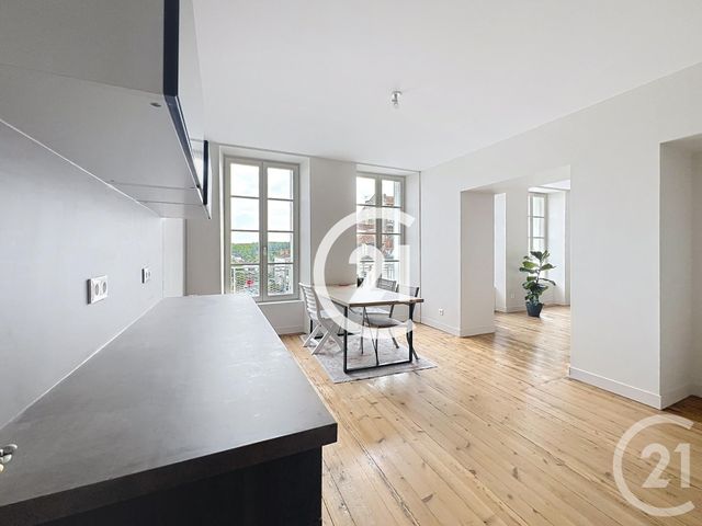 Appartement F2 à louer - 2 pièces - 73.5 m2 - JARNAC - 16 - POITOU-CHARENTES - Century 21 Xso Immobilier