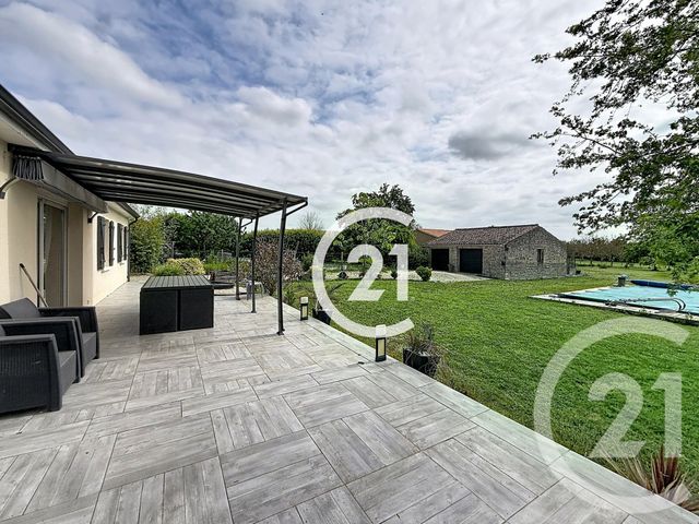 maison à vendre - 4 pièces - 113.5 m2 - BASSAC - 16 - POITOU-CHARENTES - Century 21 Xso Immobilier