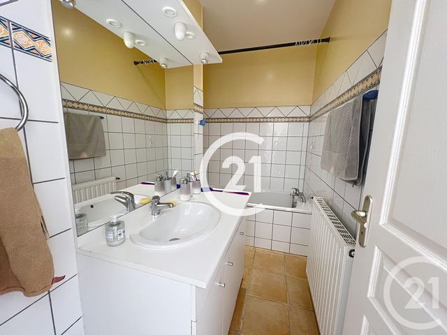 maison à louer - 4 pièces - 103.0 m2 - SEGONZAC - 16 - POITOU-CHARENTES - Century 21 Xso Immobilier