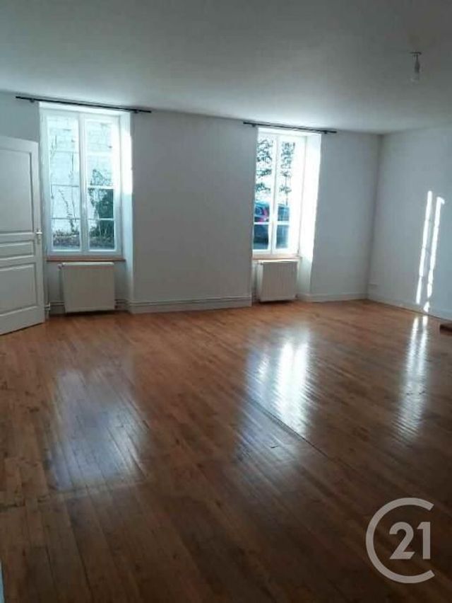 maison à louer - 4 pièces - 103.0 m2 - SEGONZAC - 16 - POITOU-CHARENTES - Century 21 Xso Immobilier