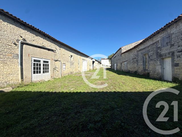 maison à vendre - 6 pièces - 225.0 m2 - JULIENNE - 16 - POITOU-CHARENTES - Century 21 Xso Immobilier