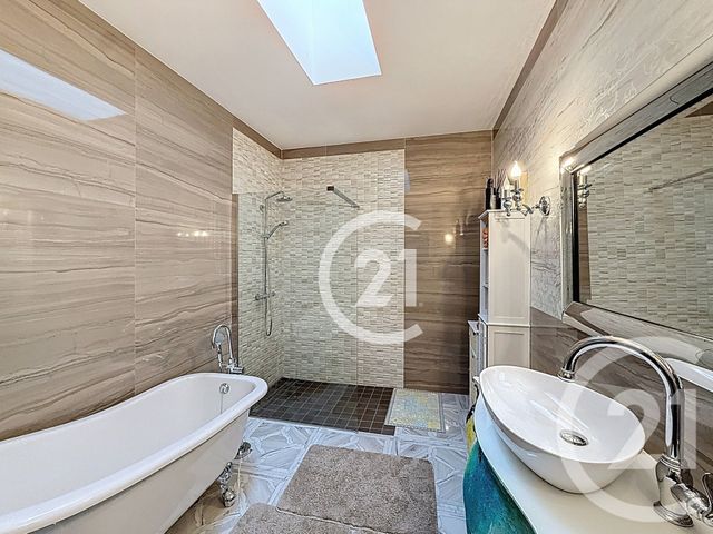 maison à vendre - 4 pièces - 146.3 m2 - TRIAC LAUTRAIT - 16 - POITOU-CHARENTES - Century 21 Xso Immobilier