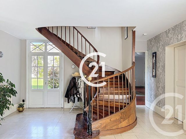 maison à vendre - 7 pièces - 331.0 m2 - JARNAC - 16 - POITOU-CHARENTES - Century 21 Xso Immobilier