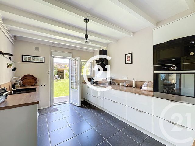 maison à vendre - 7 pièces - 331.0 m2 - JARNAC - 16 - POITOU-CHARENTES - Century 21 Xso Immobilier