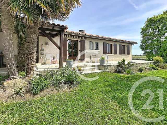 maison à vendre - 4 pièces - 124.6 m2 - BOURG CHARENTE - 16 - POITOU-CHARENTES - Century 21 Xso Immobilier