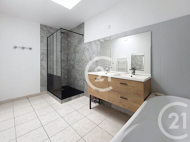 maison à louer - 4 pièces - 109.6 m2 - JARNAC - 16 - POITOU-CHARENTES - Century 21 Xso Immobilier