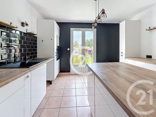 maison à louer - 4 pièces - 109.6 m2 - JARNAC - 16 - POITOU-CHARENTES - Century 21 Xso Immobilier