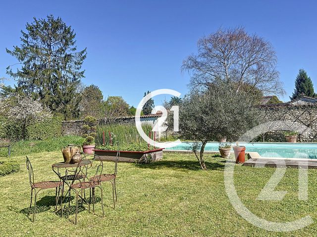 maison à vendre - 7 pièces - 227.5 m2 - JARNAC - 16 - POITOU-CHARENTES - Century 21 Xso Immobilier