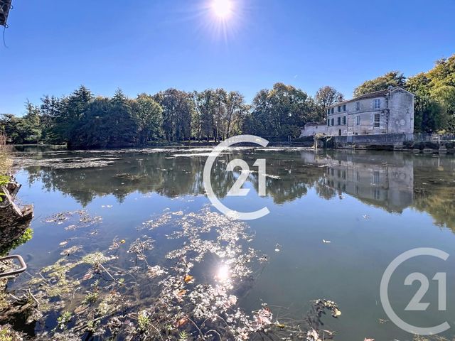 maison à louer - 5 pièces - 108.2 m2 - JARNAC - 16 - POITOU-CHARENTES - Century 21 Xso Immobilier