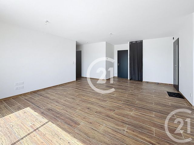 maison à louer - 4 pièces - 89.2 m2 - SEGONZAC - 16 - POITOU-CHARENTES - Century 21 Xso Immobilier