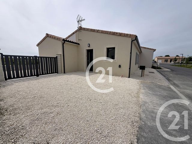 maison à louer - 4 pièces - 89.2 m2 - SEGONZAC - 16 - POITOU-CHARENTES - Century 21 Xso Immobilier