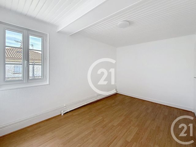 Appartement F2 à louer - 2 pièces - 38.9 m2 - JARNAC - 16 - POITOU-CHARENTES - Century 21 Xso Immobilier