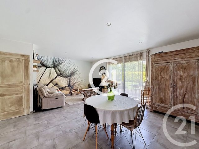 maison à vendre - 5 pièces - 106.0 m2 - TRIAC LAUTRAIT - 16 - POITOU-CHARENTES - Century 21 Xso Immobilier