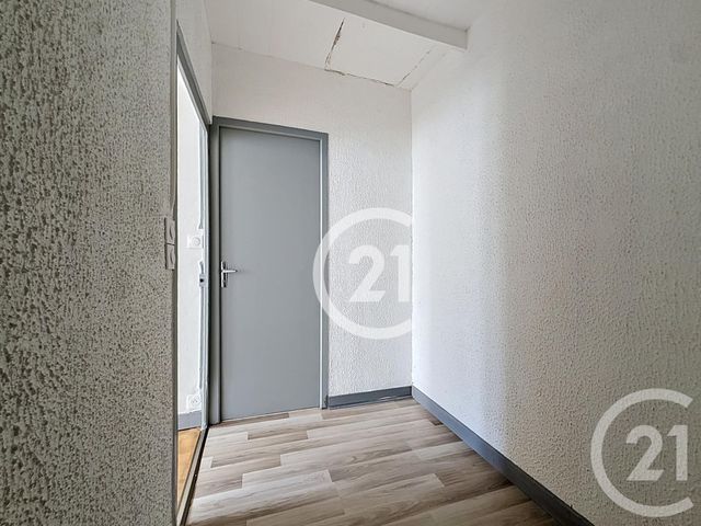 Appartement T4 à louer - 4 pièces - 96.0 m2 - JARNAC - 16 - POITOU-CHARENTES - Century 21 Xso Immobilier