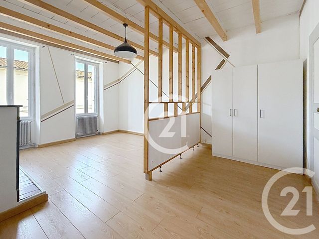 maison à louer - 5 pièces - 114.0 m2 - JARNAC - 16 - POITOU-CHARENTES - Century 21 Xso Immobilier
