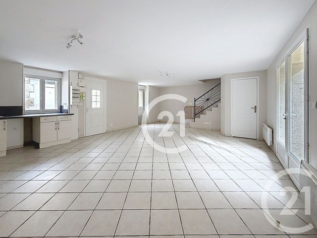 maison à louer - 4 pièces - 89.5 m2 - SEGONZAC - 16 - POITOU-CHARENTES - Century 21 Xso Immobilier
