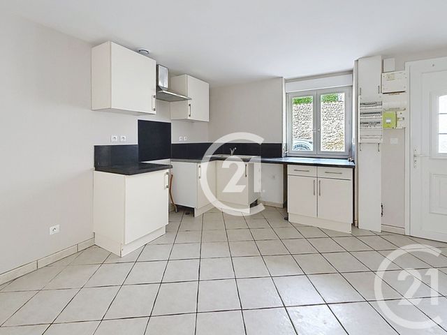 maison à louer - 4 pièces - 89.5 m2 - SEGONZAC - 16 - POITOU-CHARENTES - Century 21 Xso Immobilier
