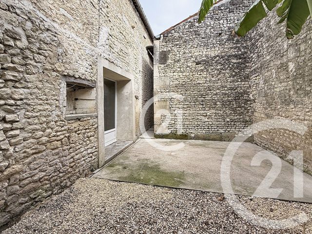 maison à louer - 4 pièces - 89.5 m2 - SEGONZAC - 16 - POITOU-CHARENTES - Century 21 Xso Immobilier