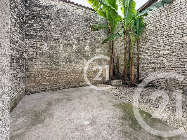 maison à louer - 4 pièces - 89.5 m2 - SEGONZAC - 16 - POITOU-CHARENTES - Century 21 Xso Immobilier