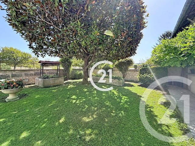 maison à vendre - 7 pièces - 177.0 m2 - SEGONZAC - 16 - POITOU-CHARENTES - Century 21 Xso Immobilier