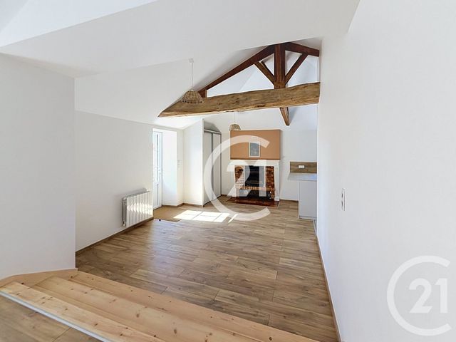 maison à louer - 3 pièces - 72.5 m2 - BOURG CHARENTE - 16 - POITOU-CHARENTES - Century 21 Xso Immobilier