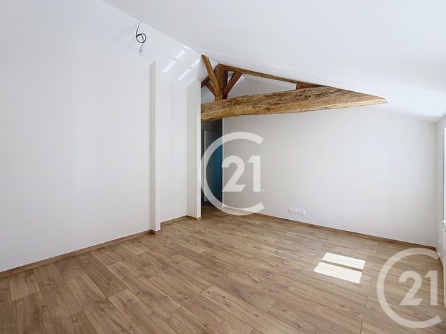 maison à louer - 3 pièces - 72.5 m2 - BOURG CHARENTE - 16 - POITOU-CHARENTES - Century 21 Xso Immobilier