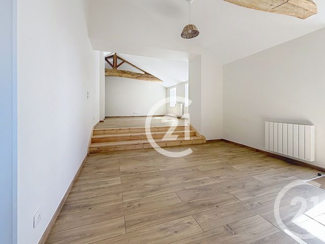 maison à louer - 3 pièces - 72.5 m2 - BOURG CHARENTE - 16 - POITOU-CHARENTES - Century 21 Xso Immobilier