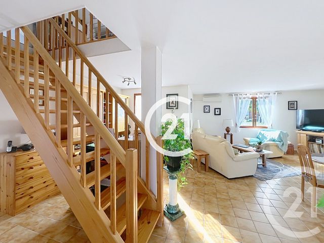 maison à vendre - 6 pièces - 133.0 m2 - JUILLAC LE COQ - 16 - POITOU-CHARENTES - Century 21 Xso Immobilier