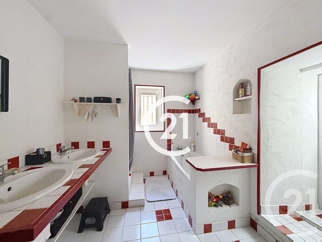 maison à vendre - 5 pièces - 176.0 m2 - GONDEVILLE - 16 - POITOU-CHARENTES - Century 21 Xso Immobilier